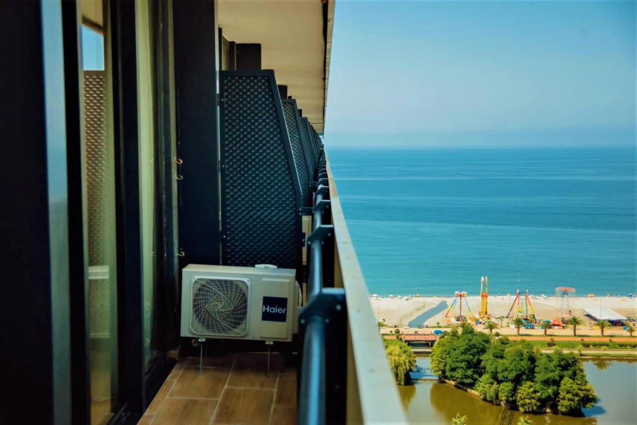 Orbi City Sea View - Special Category Aparthotel Batumi Exterior photo